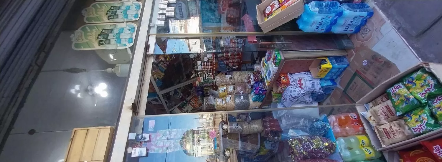 مغازه ۱۸ متر دوبر، خیابان ولیعصر، مرکز شهر