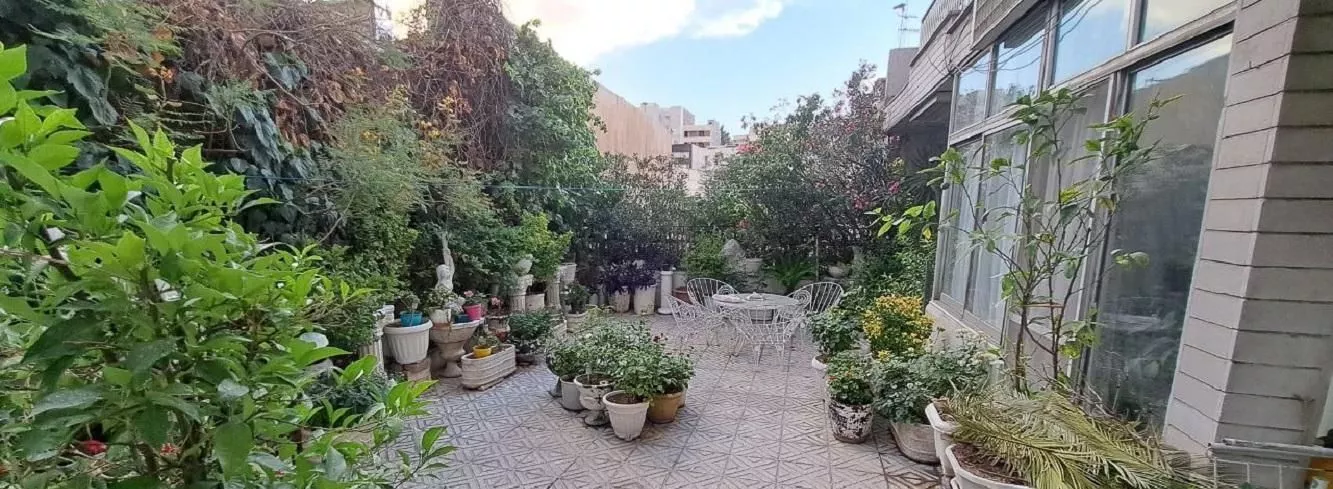 آپارتمان دنج با حیاط اختصاصی در توانیر