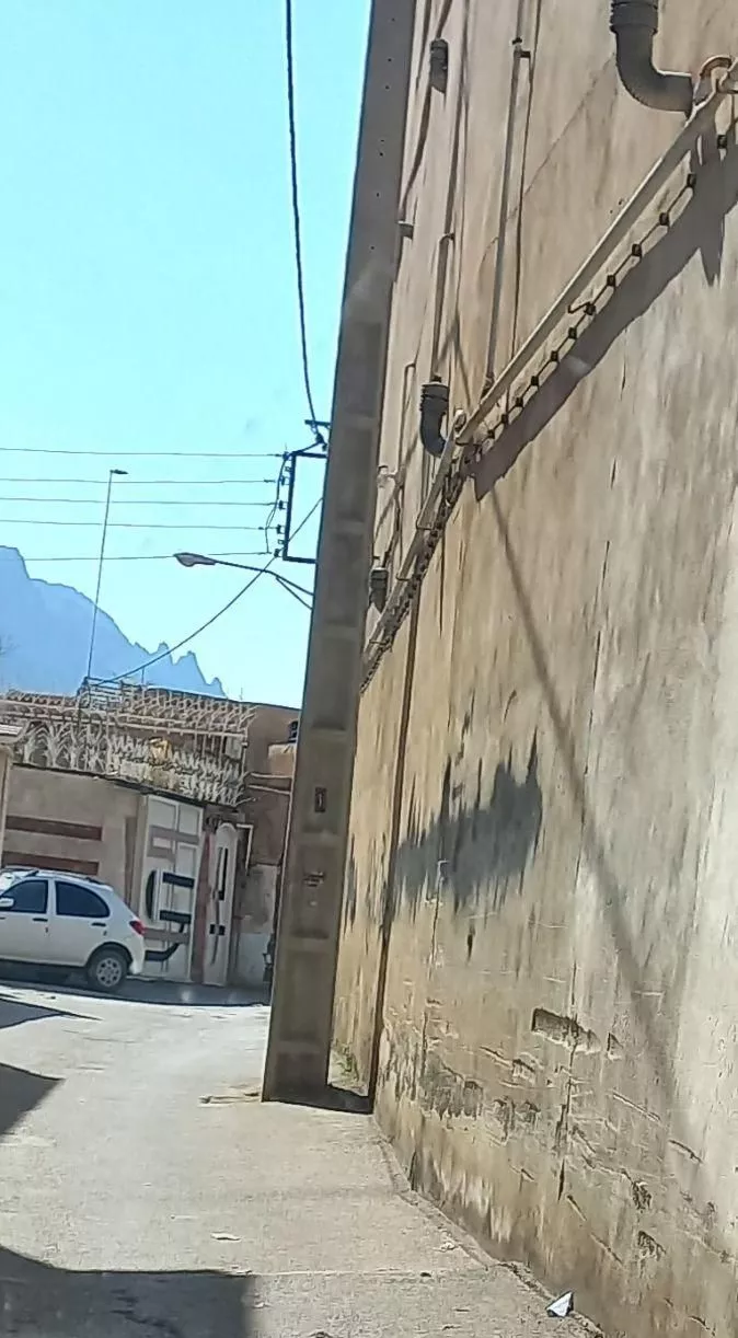 شهرضا خیابان انقلاب فرعی 51 پشت مسجد اولیا