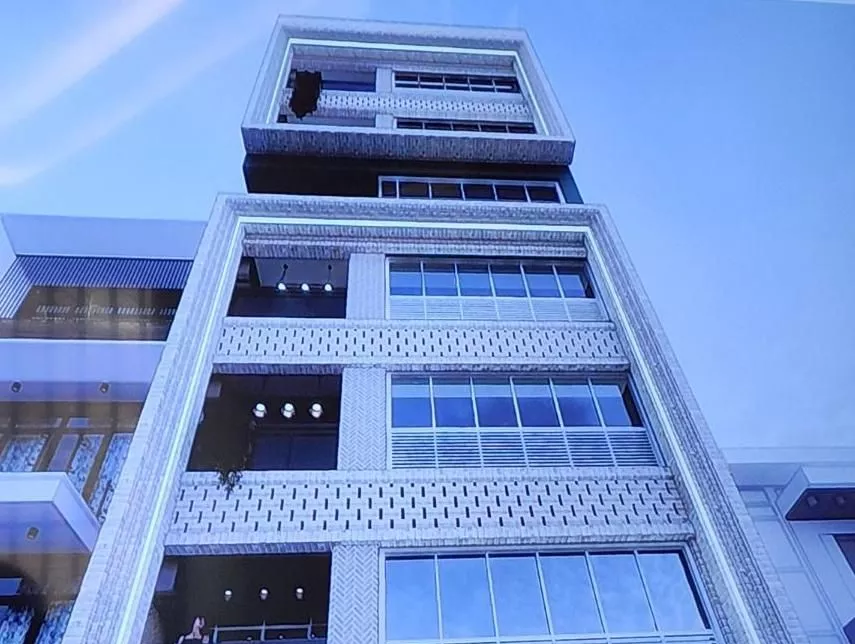 آپارتمان ۱۲۵ متری در حال ساخت مالک اشتر