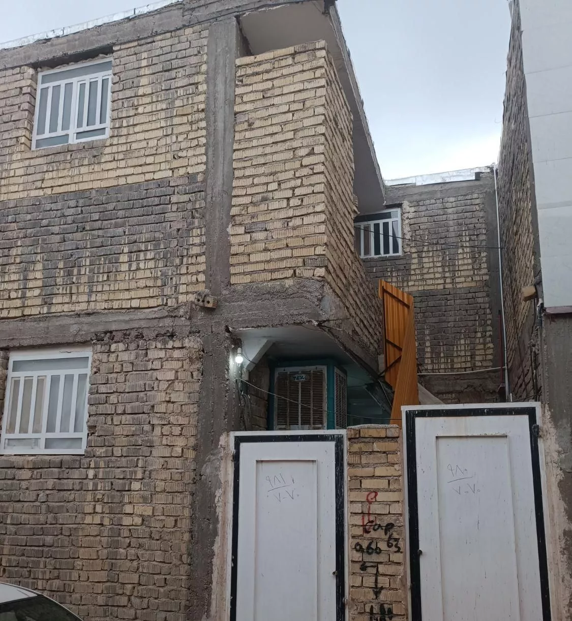 رهن و اجاره منزل دربست 60 متر. نوساز اقبال آباد