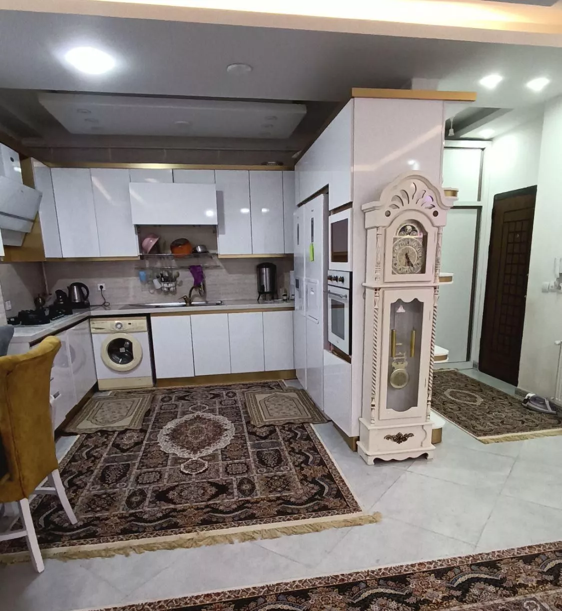 آپارتمان ۸۵ متر در خیابان حافظ