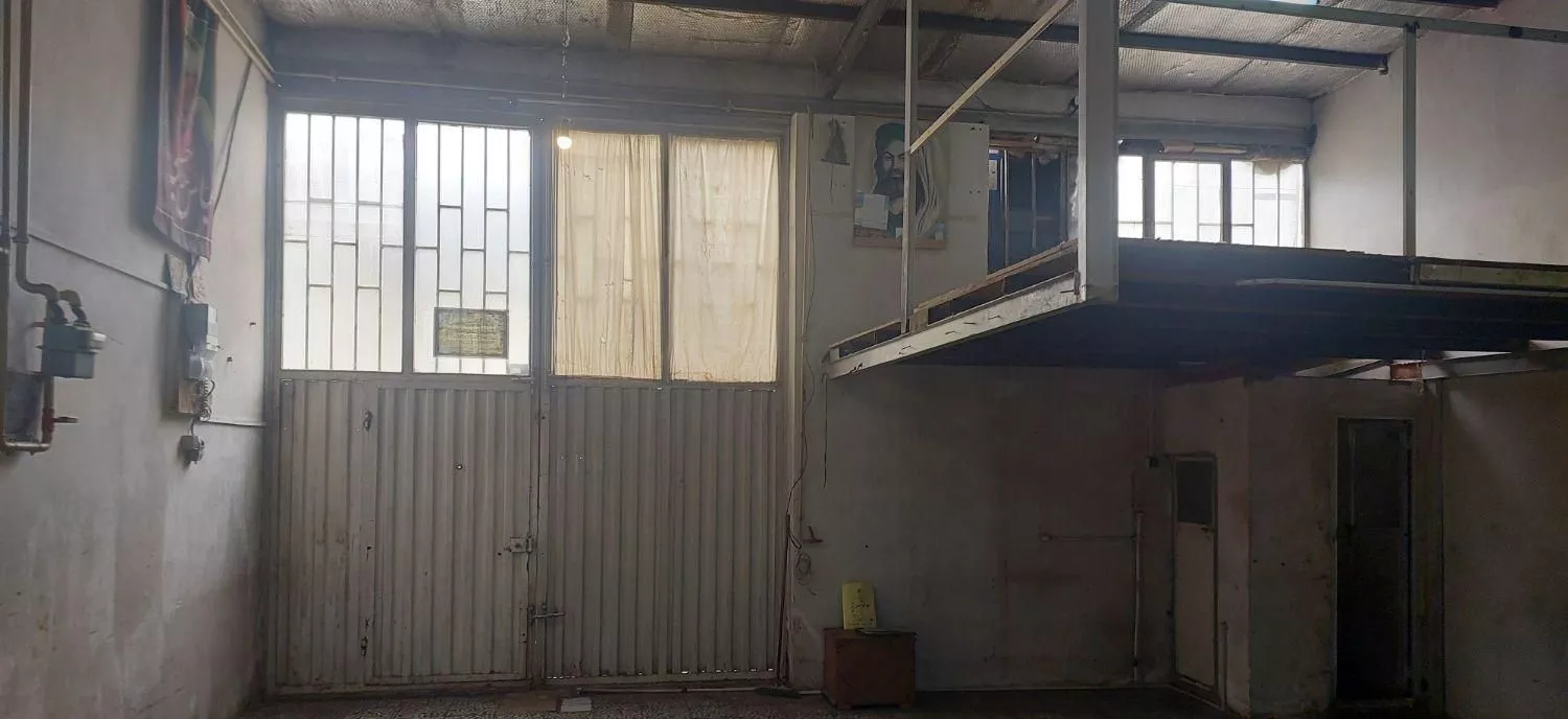 سالن کارگاهی به متراژ ۱۰۰ متر در کوی توحید