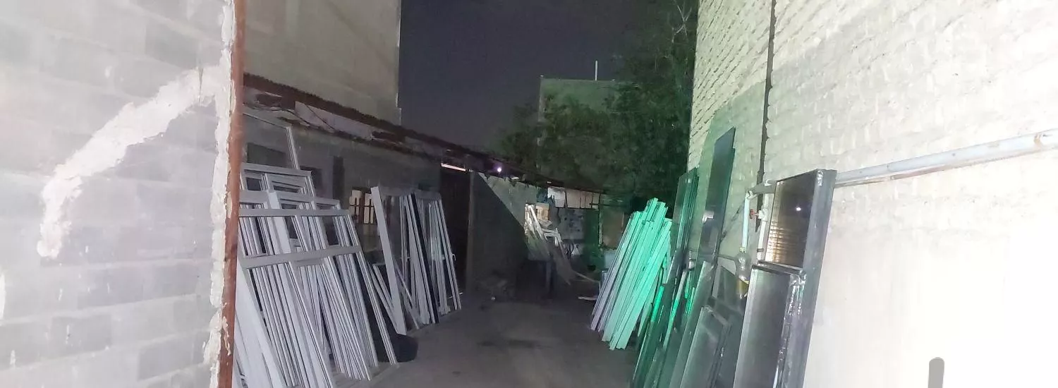 یک باب مغازه بهمراه کارگاه بر خیابان سپاه