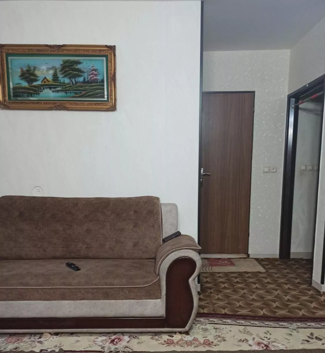 آپارتمان واقع در خیابان براتی کوچه شهید رضازاده