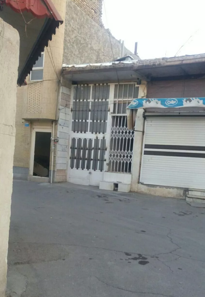 مغازه 32 متر دو نبش خیابان شهیدان شرقی