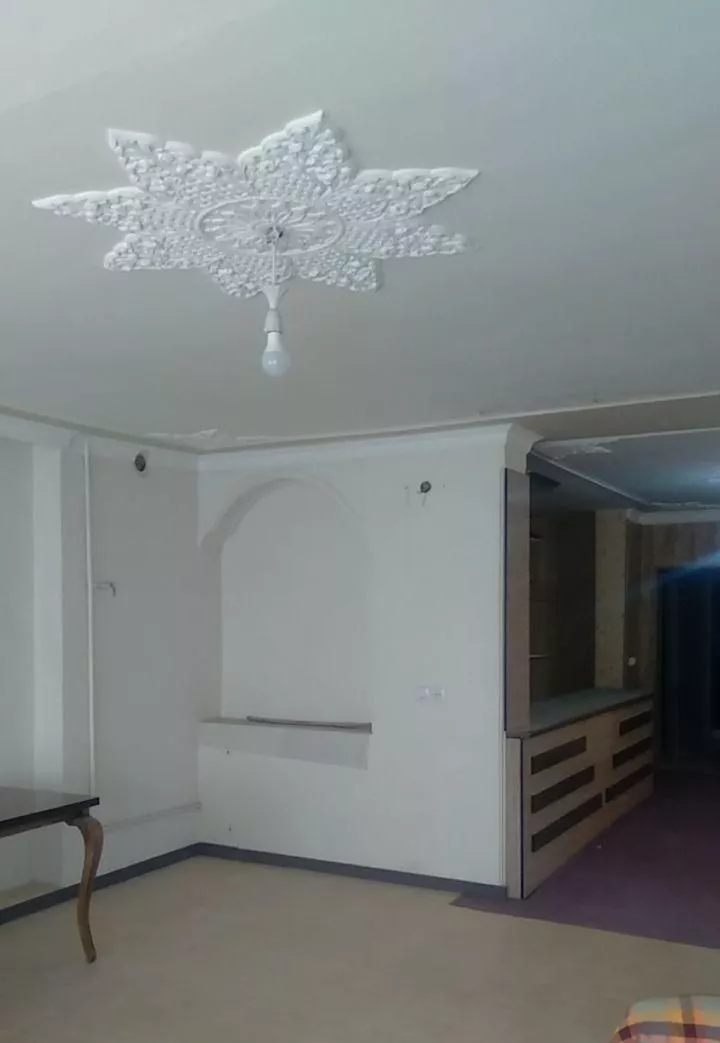آپارتمان سه طبقه  خیابان سپاه خانه اصفهان