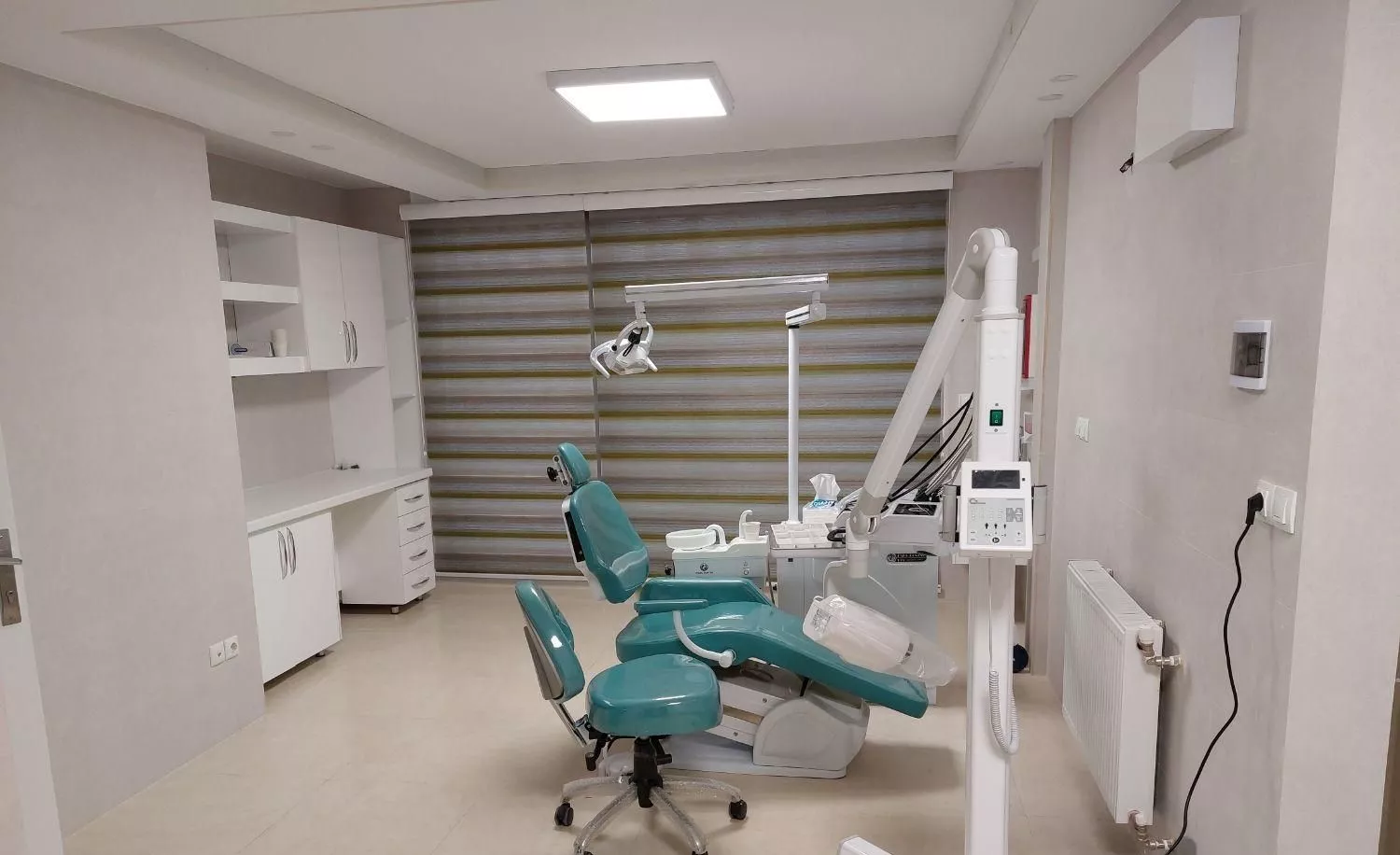 آپارتمان  ۱۰۰ متر طراحی شده جهت مطب دندانپزشکی