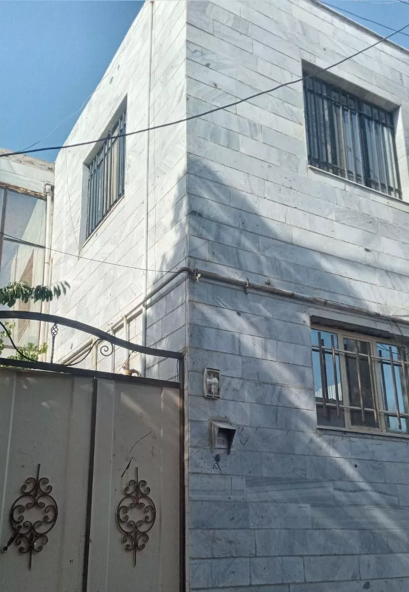 اپارتمان ۱۱۷متری تمیز نورگیر دوخابه محله امن