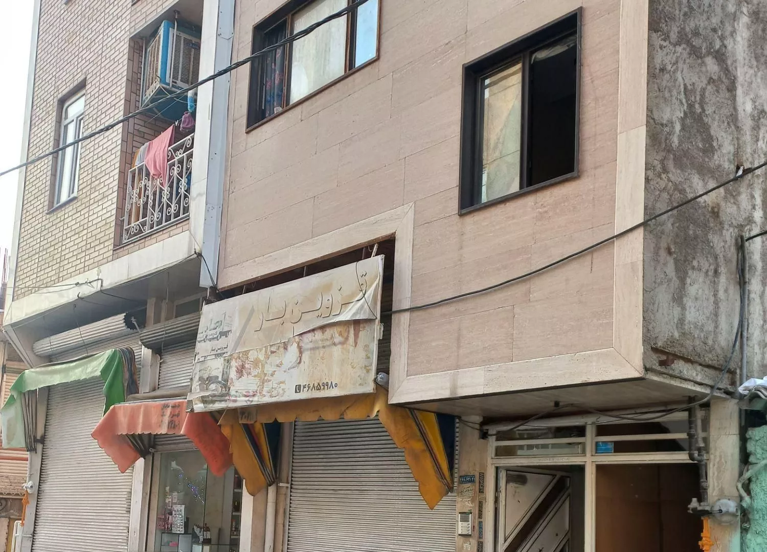 مغازه ۱۰ متر نزدیک میدان بهاران