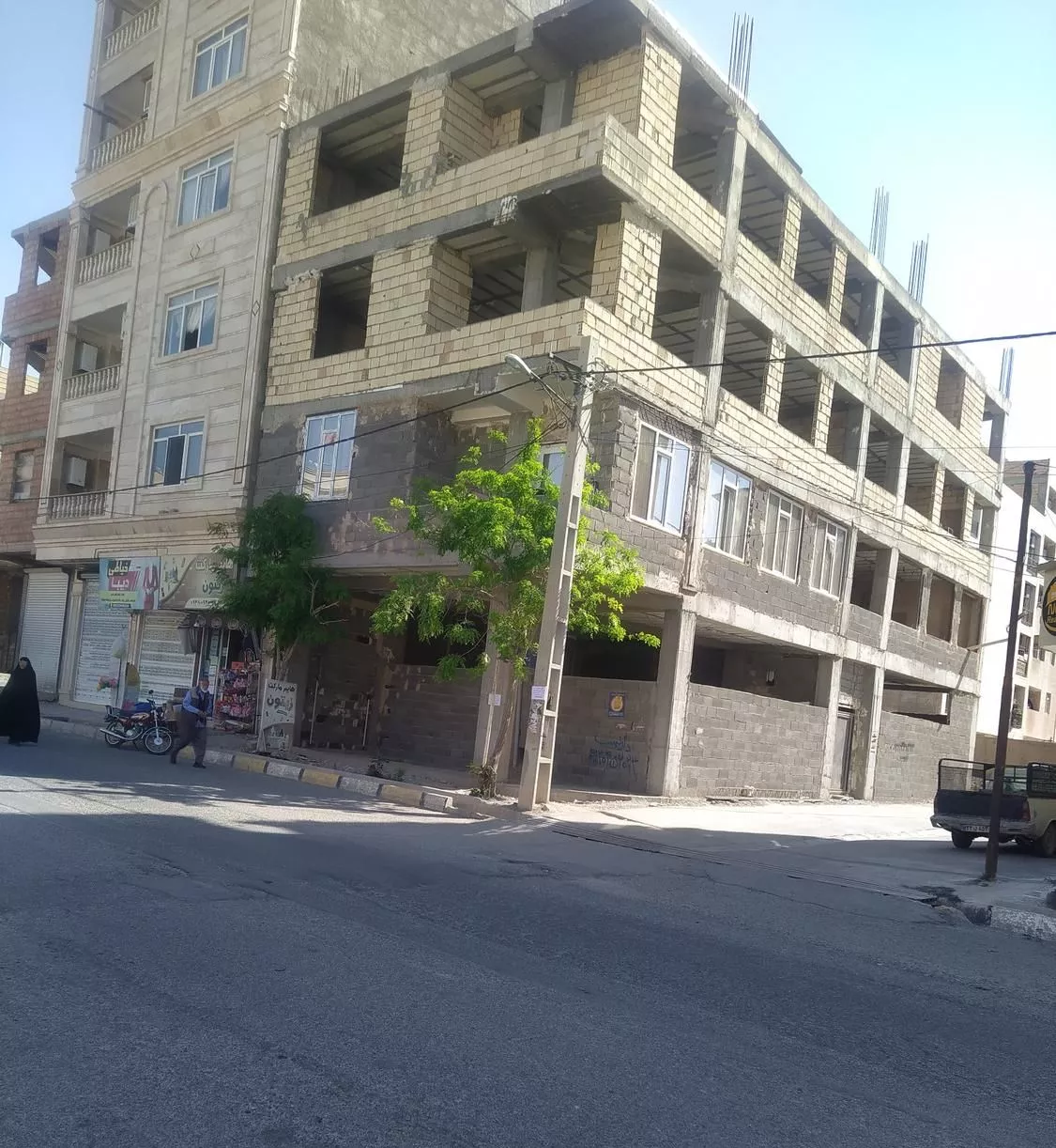 آپارتمان۱۱۵ و ۲۰۰ متری در شریف آباد به فروش میرسد