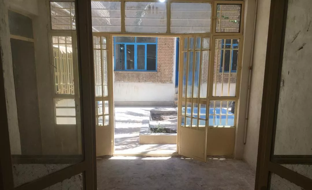 منزل ویلایی جنب بیمارستان امام بازسازی شده