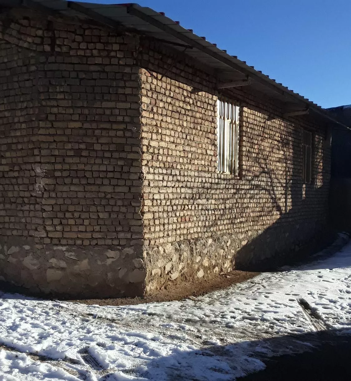خانه ویلایی ب متراژ ۲۵۰ متر در روستا اصفهانک