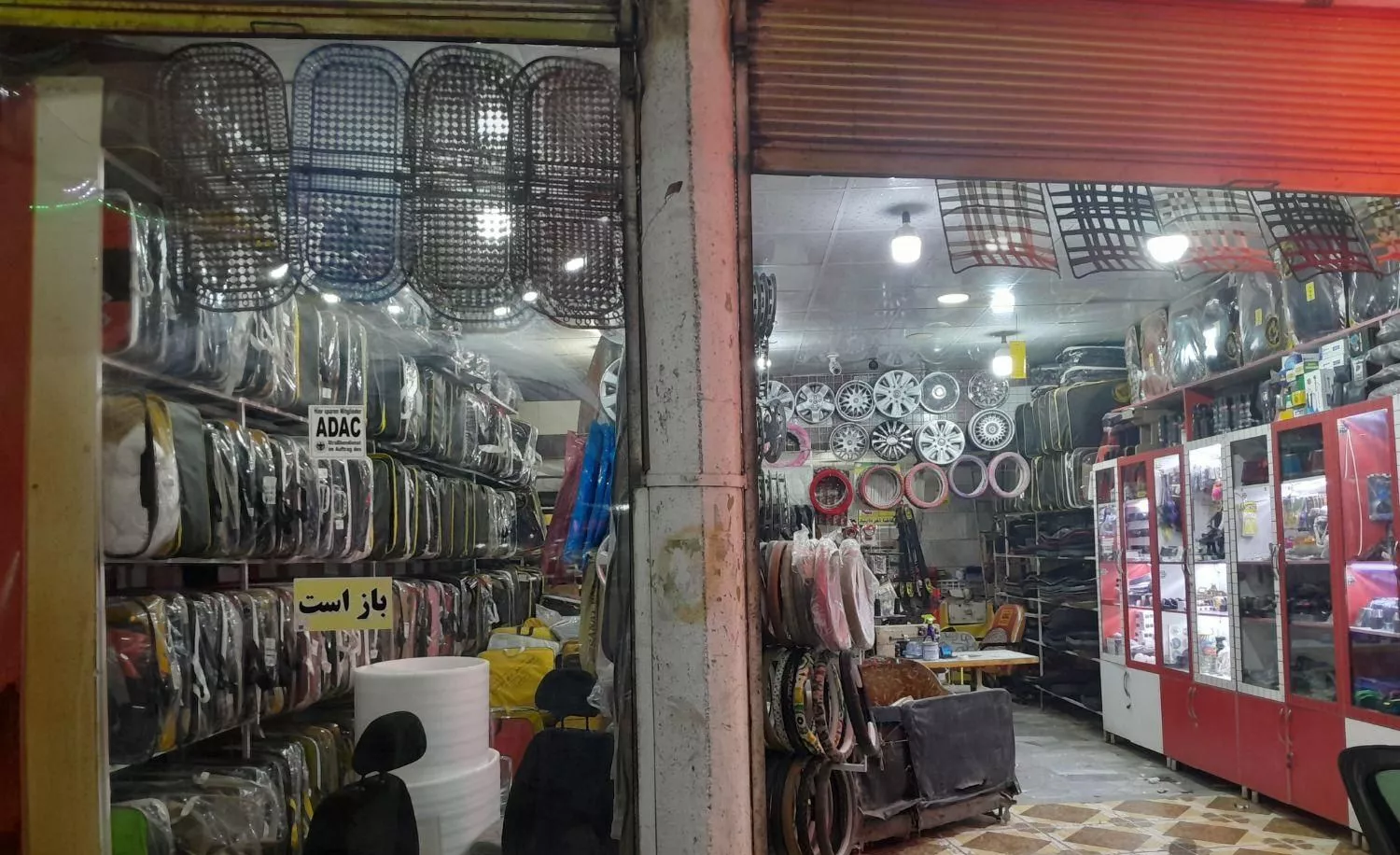 دو باب مغازه بر خیابان کمربندی روبه روی میرزاخانی