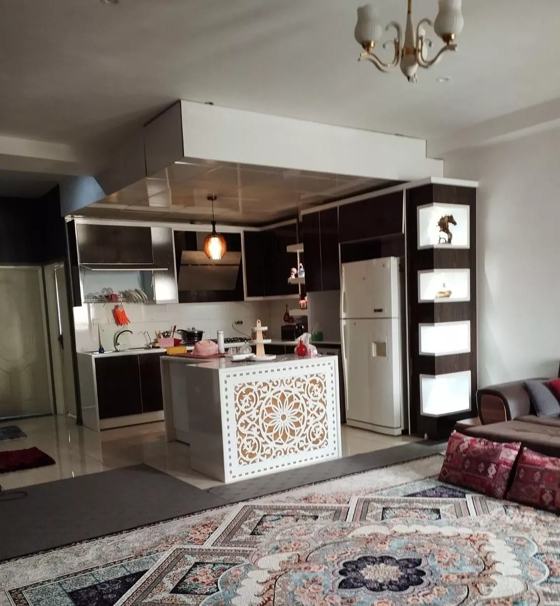 آپارتمان ۹۷ متر دو خواب مالچه خیابان بازارچه