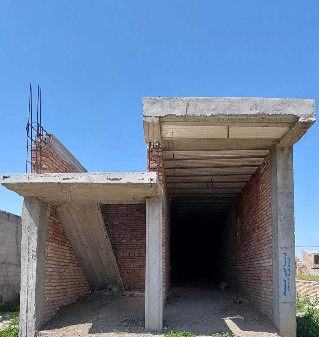 خانه صد متر شناژ محله ایثارگران کوچه پنج