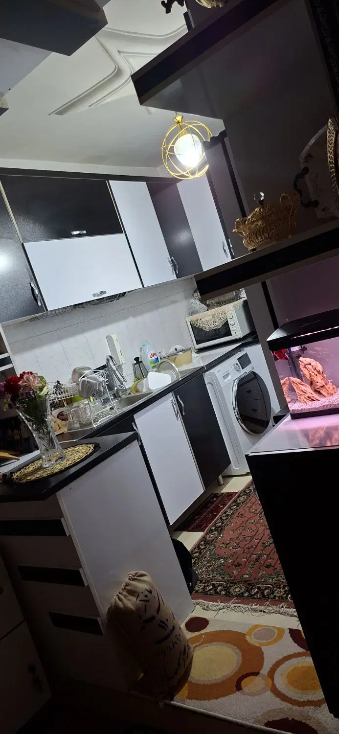 آپارتمان ۷۵ متری در منجم (ناصر آزی)