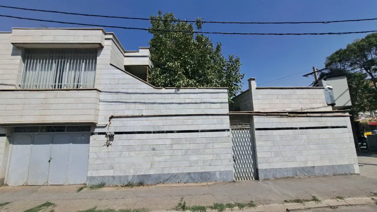 ملک مستقل مسکونی تجاری کرهرود