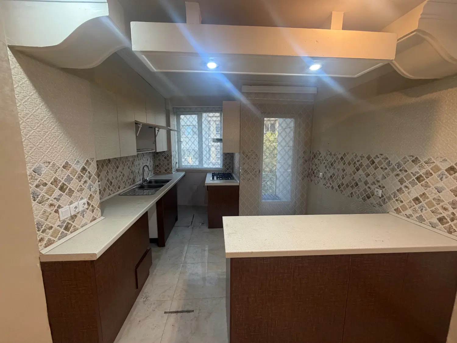 70متر2 خواب فول امکانات (بلوارشکوفه)