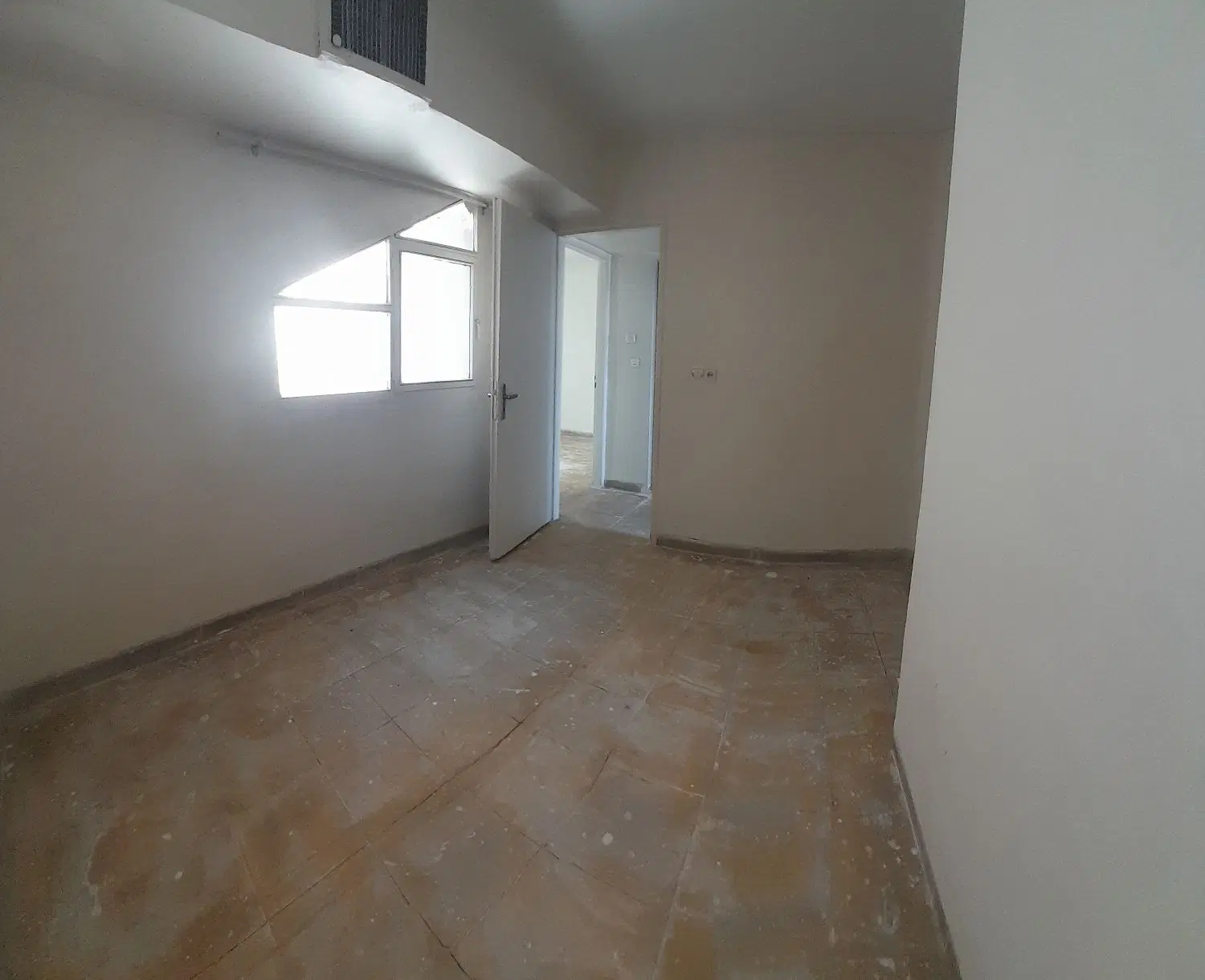 آپارتمان دو خوابه با پارکینگ