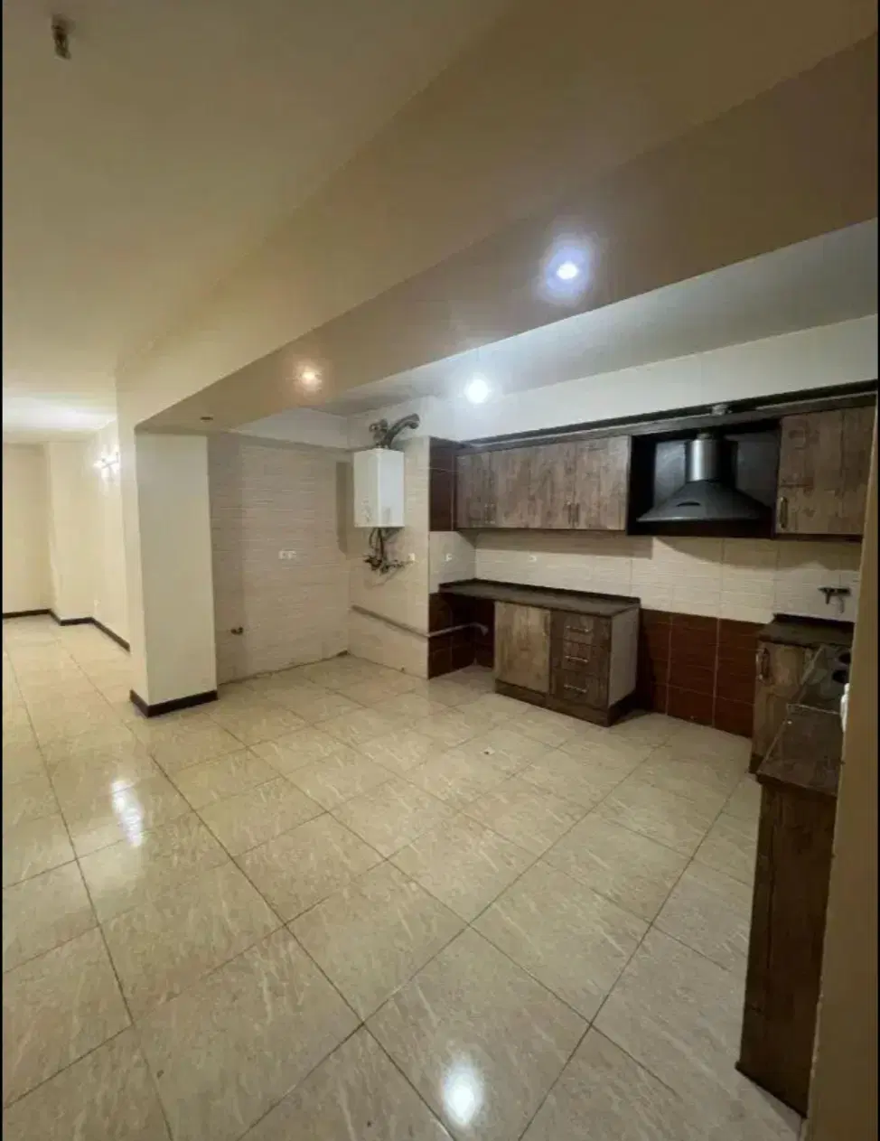 آپارتمان فروش رهن 111متر شفق کوی گلزار تاپ لوکیشن