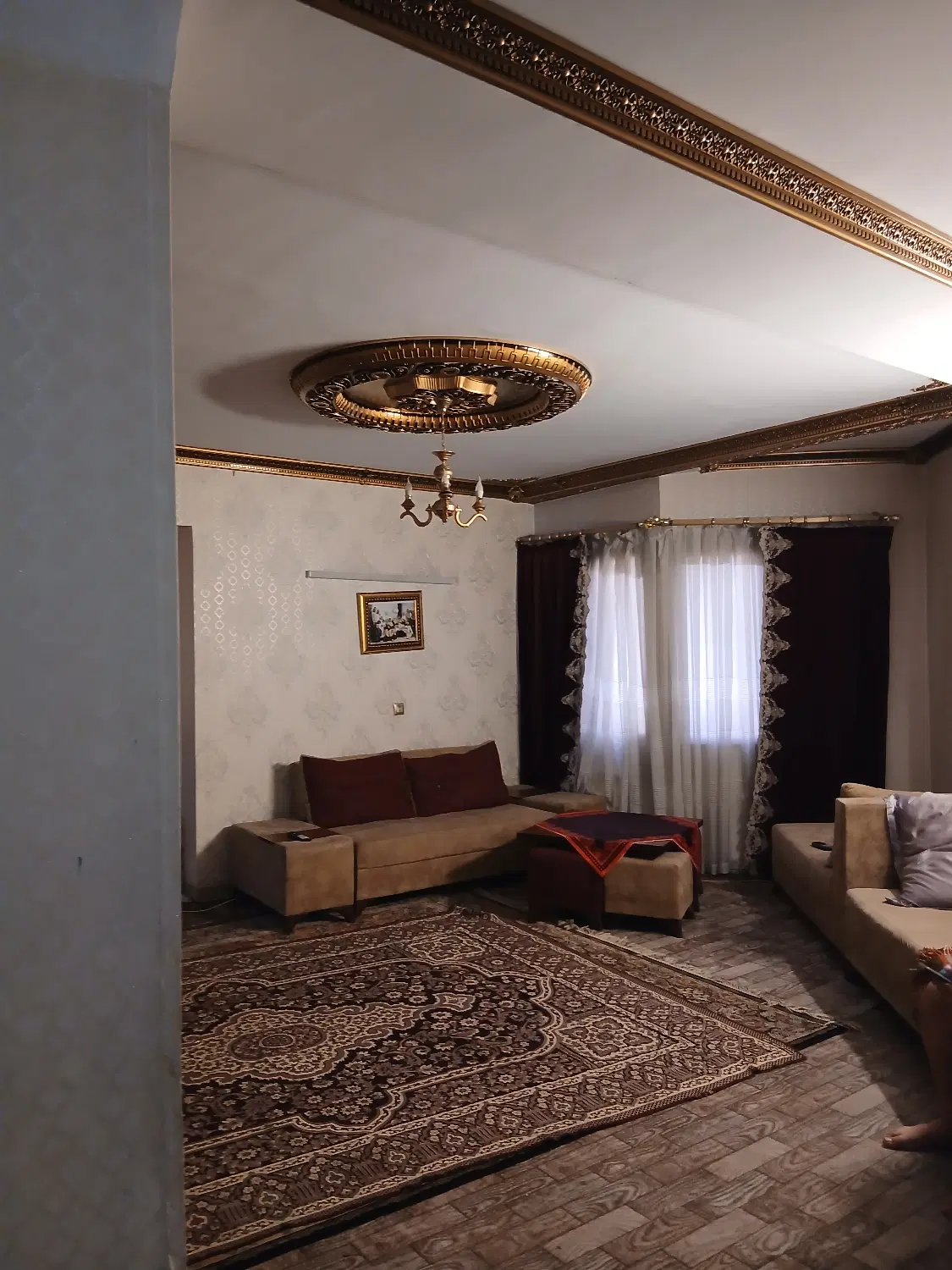یک واحد اپارتمان در مرکز شهرک بروجردی