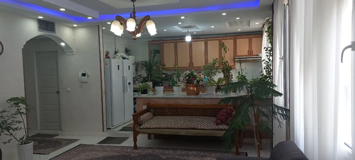 آپارتمان‌۱۱۴‌متری‌عظیمیه‌بعثت