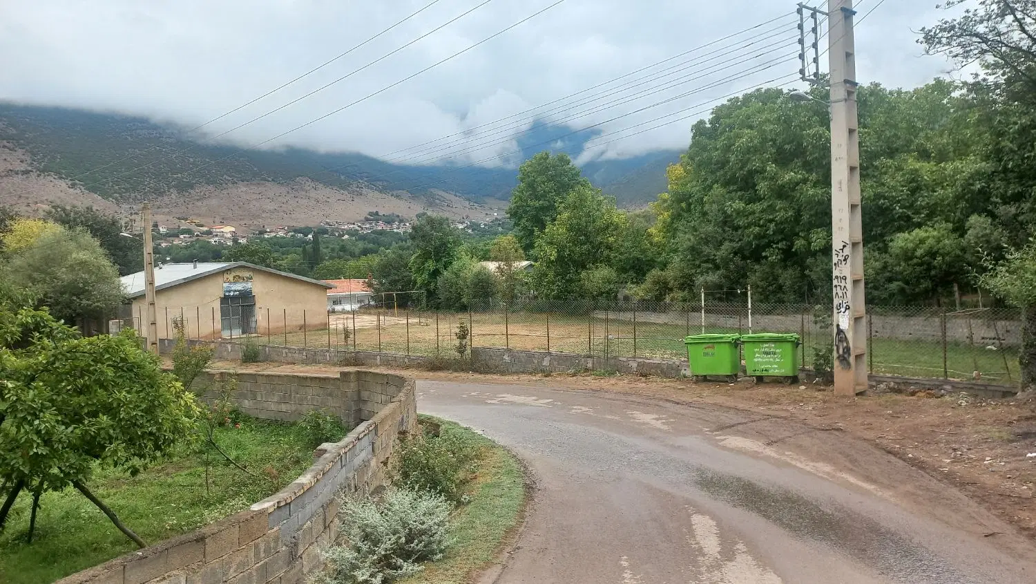 فیش ۵۶۰ هکتاری