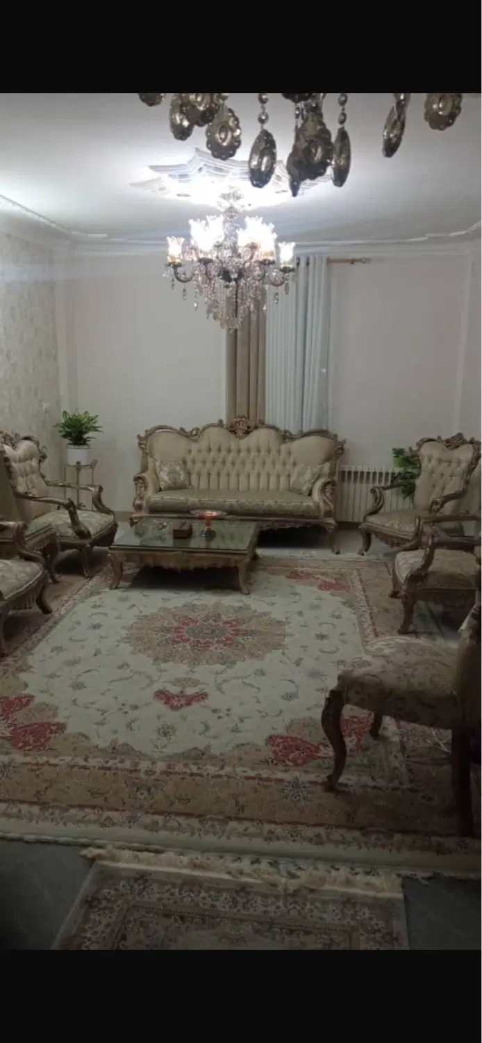 آپارتمان‌کلنگی ۷۰ متری دو خواب
