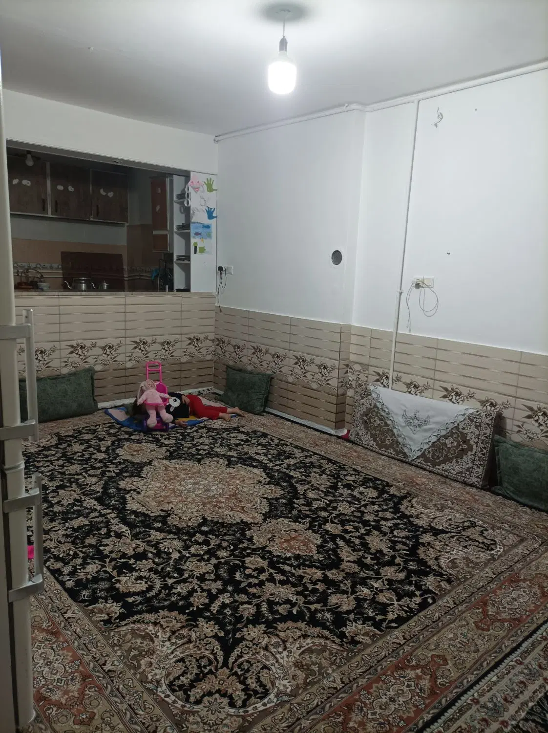 خانه ۲ونیم طبقه ۵۵متری داخل کوچه ۱متری