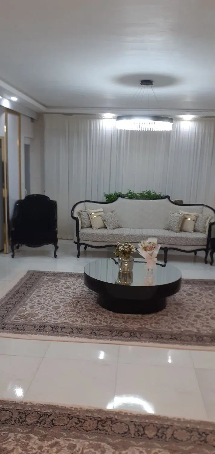 اپارتمان تک واحدی