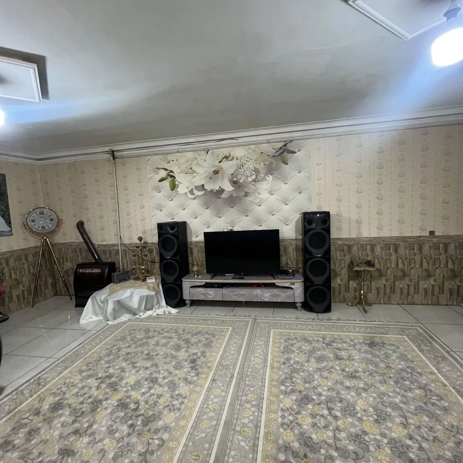طبقه اول از دو طبقه