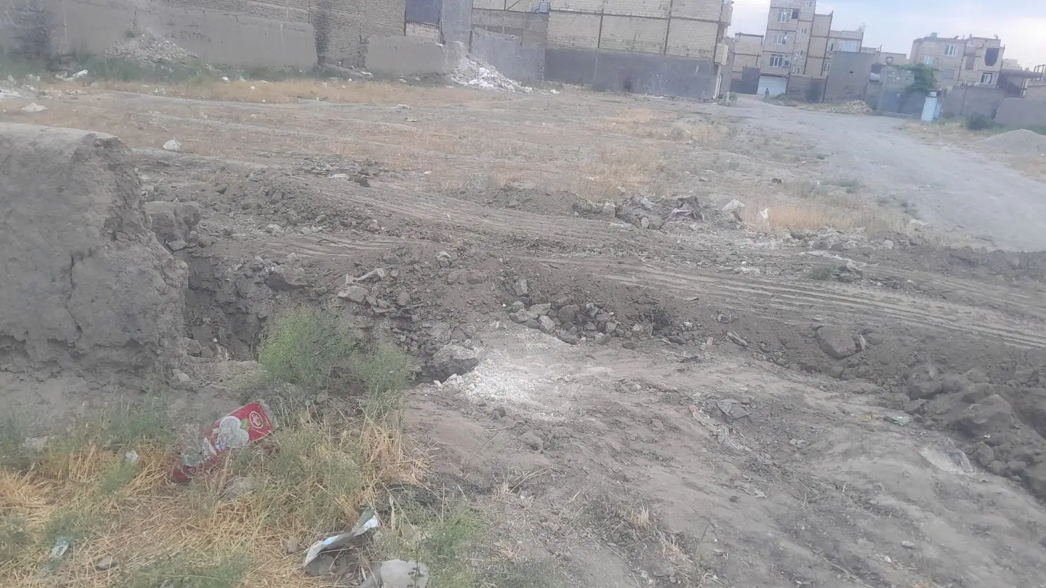 زمین برای مشارکت در ساخت