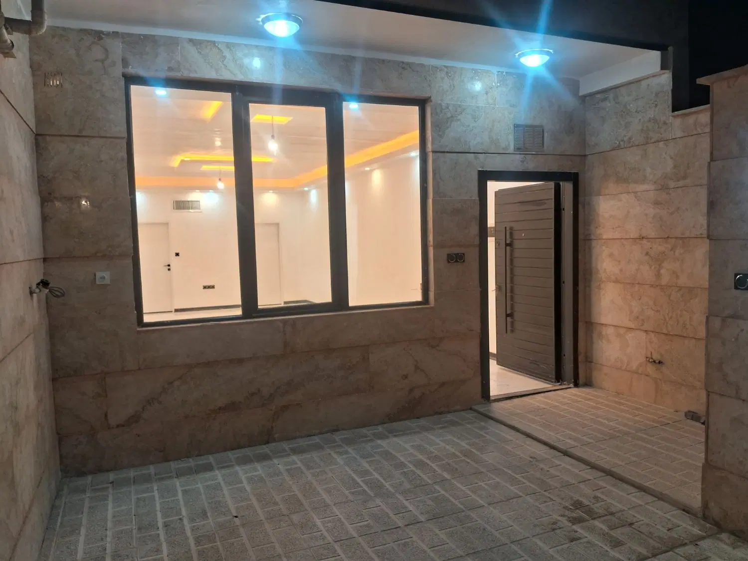 خانه ویلایی خیابان دوم غربی