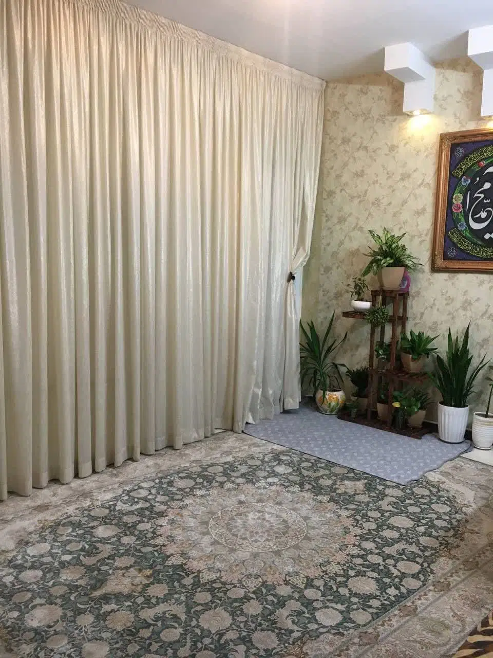 ۱۳۰ متر آپارتمان فول امکانات  پژن ،هاشمی نژاد
