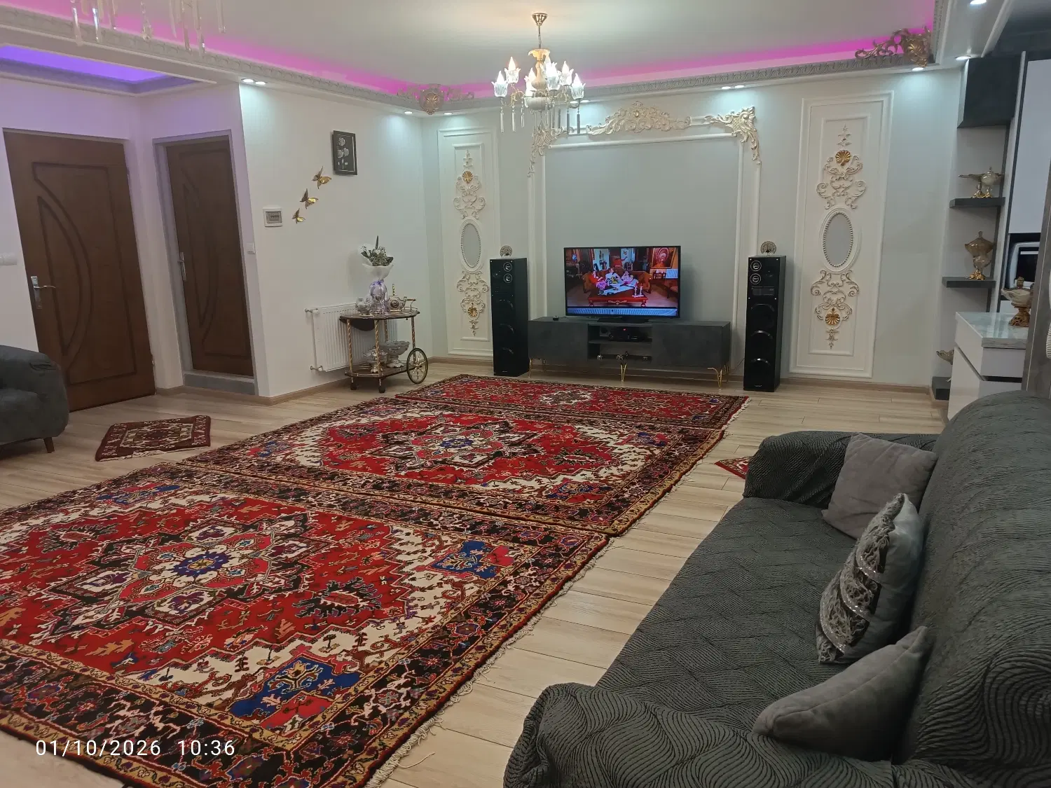 خانه دوطبقه ونیم برخیابان اشرفی لاله