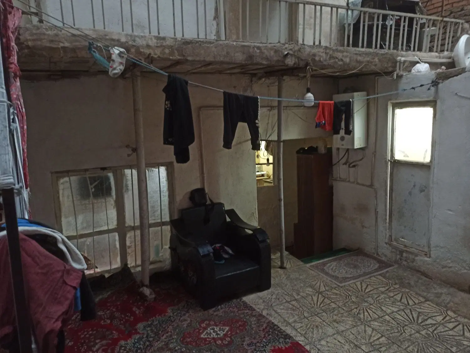 خانه کلنگی خونه کلنگی پشت قواره