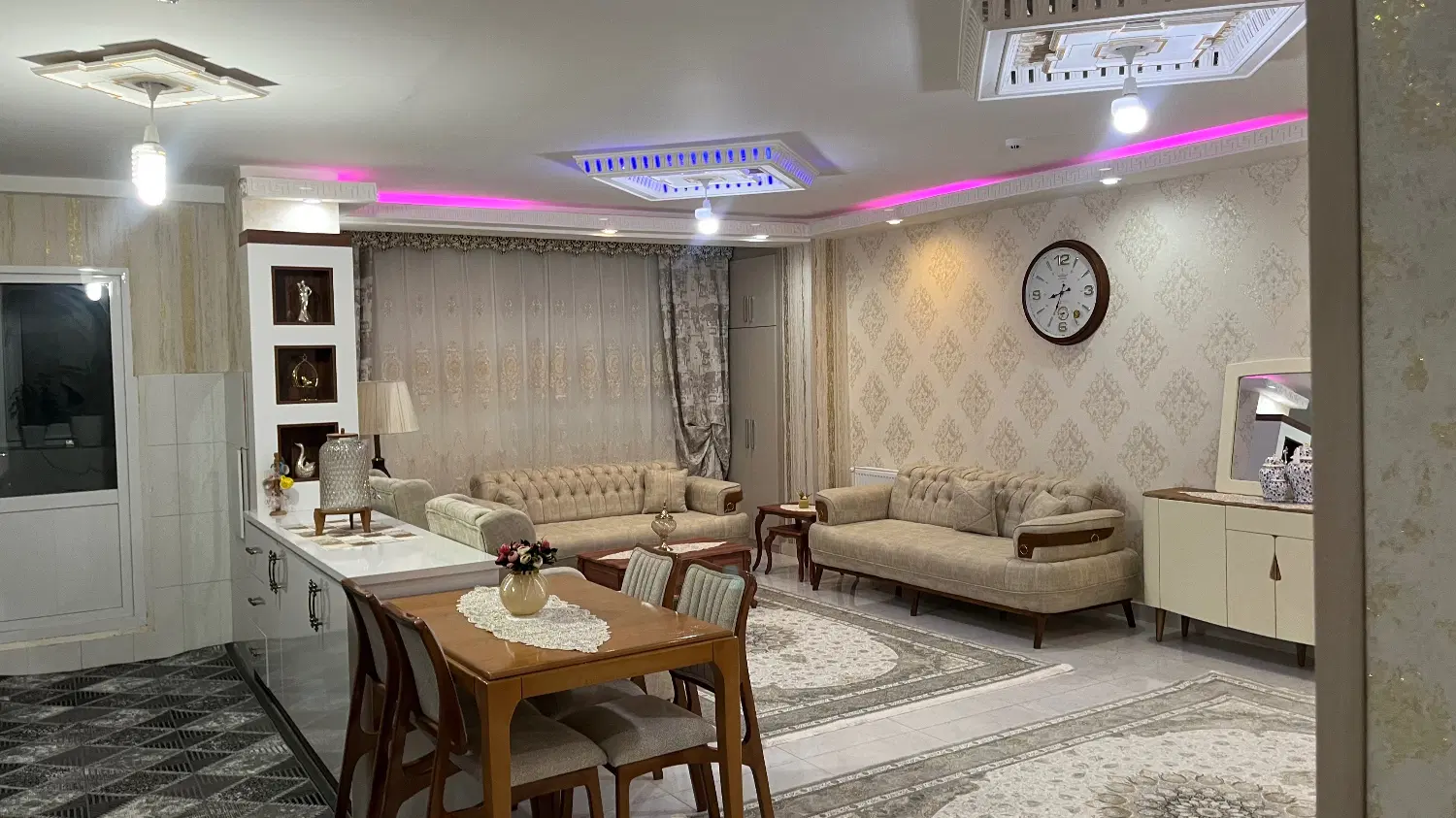 آپارتمان لوکس آیتیس