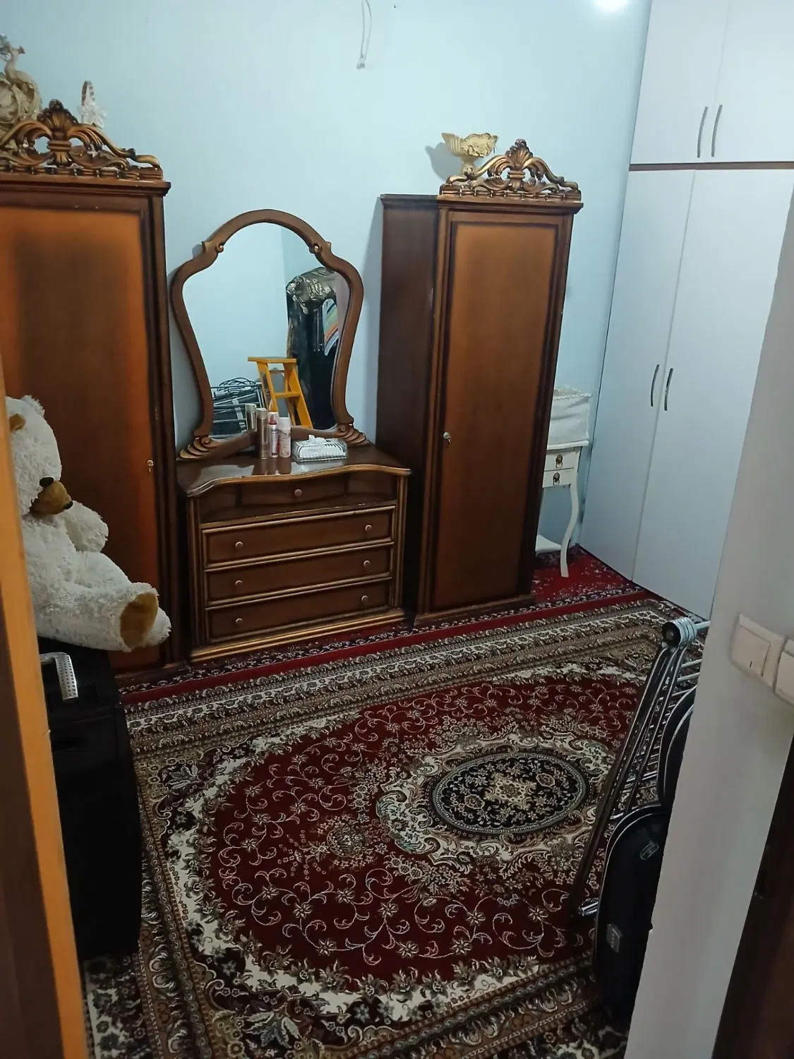 آپارتمان ط سوم یاران۱۲
