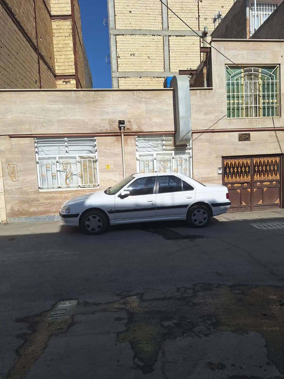 خانه ویلایی احتشامیه (گاوخانه)