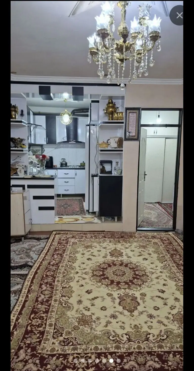 آپارتمان ۷۵ متری در منجم (ناصر آزی)