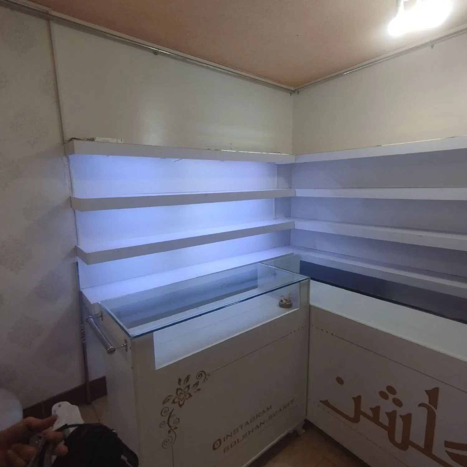 مغازه اول شمالی پاساژ برلن