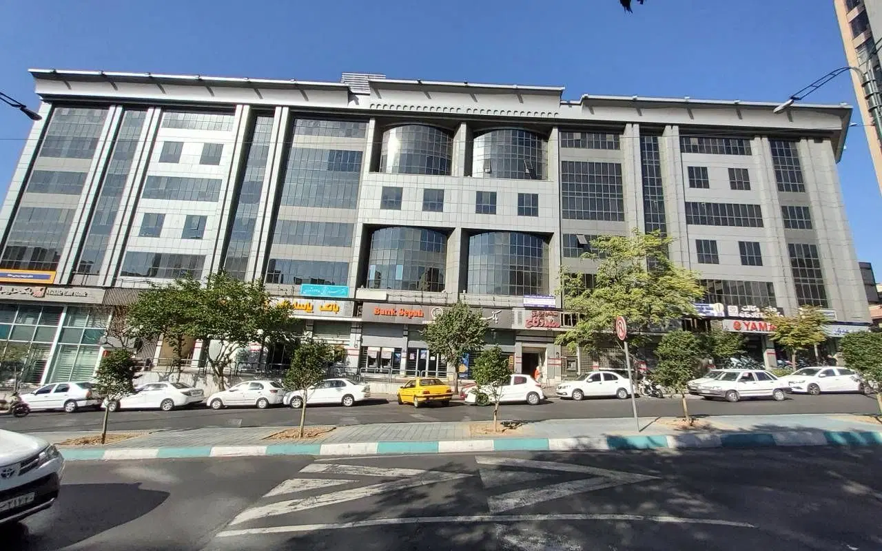 اداری بر سعادت آباد بالای میدان کاج