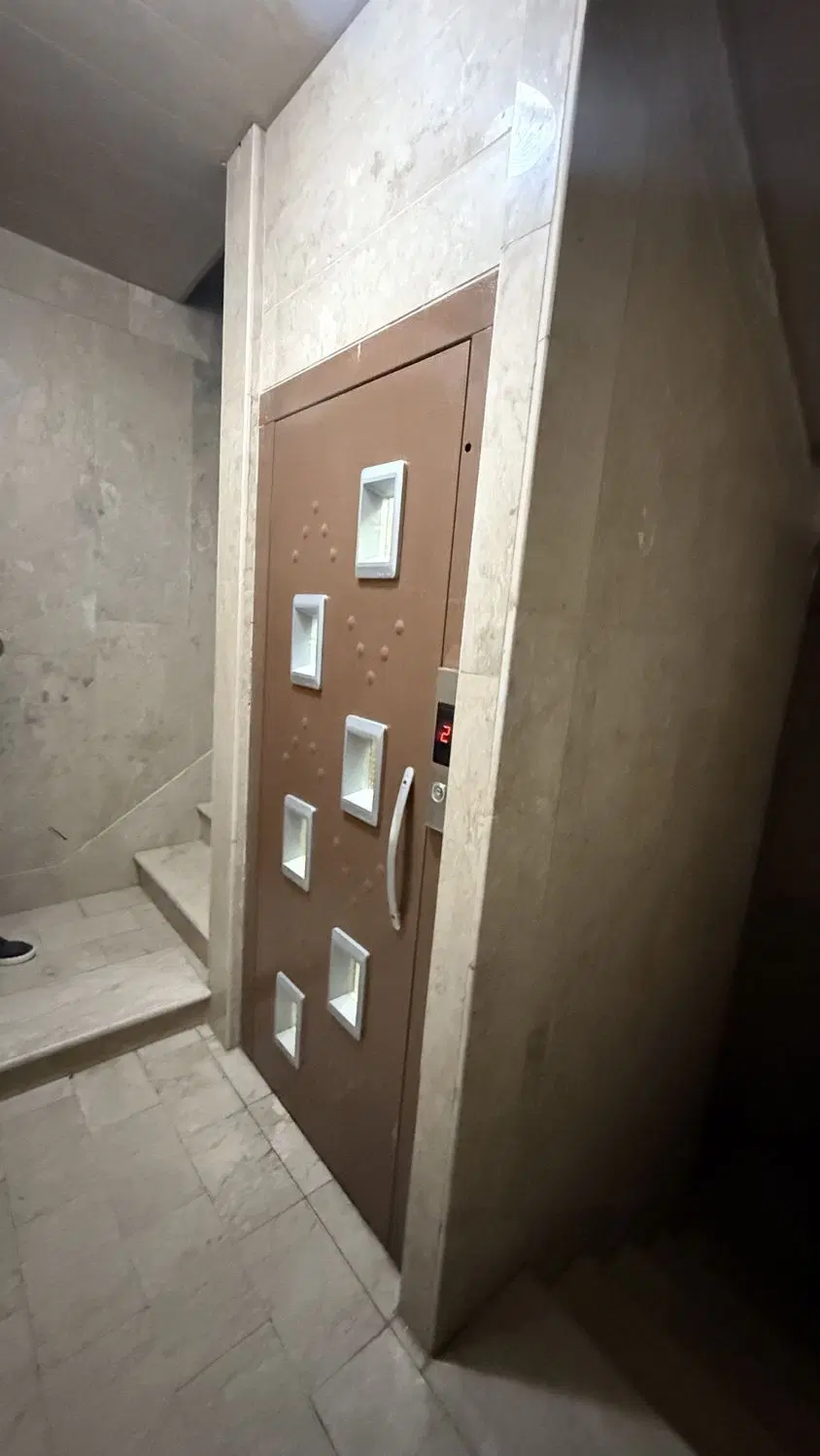 فروش آپارتمان مسکونی و تجاری مرکز شهر
