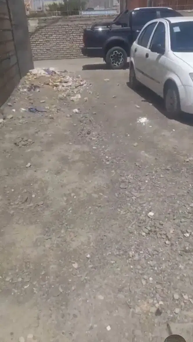 زمین فروشی