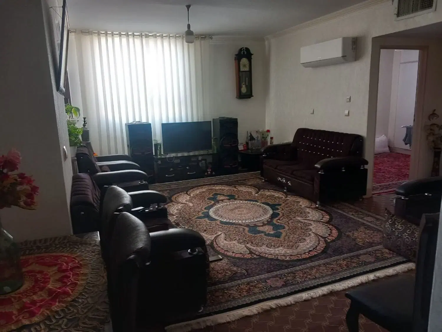 خانه ۸۰ متری واقع در میدان انار