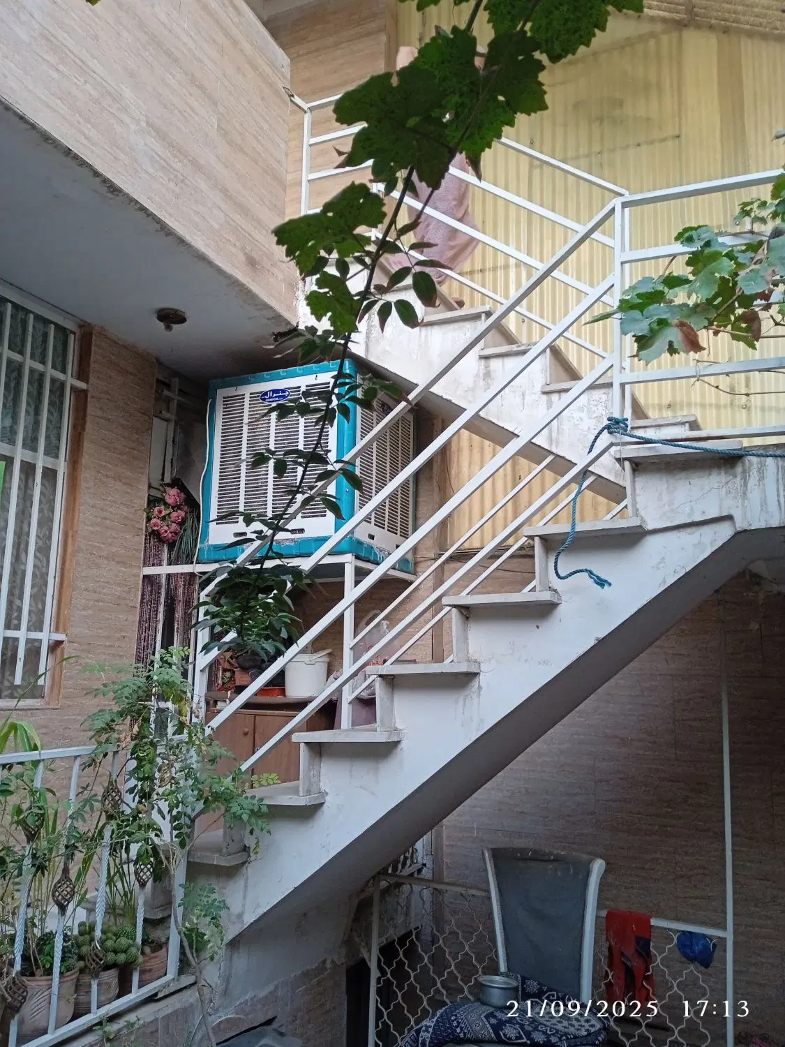 اجاره طبقه ای دوم خانه ویلایی