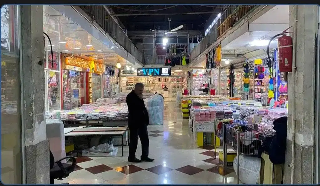 ۱۸متر بازار عباس اباد پاساژشیرازی