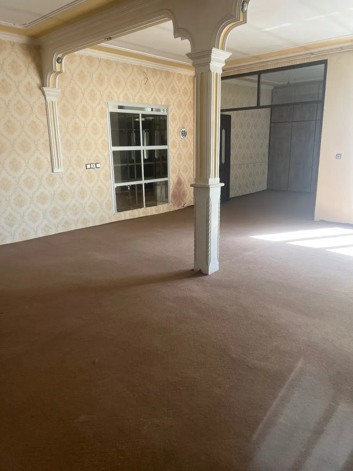 حیاط ویلایی روبروی تراکتور سازی