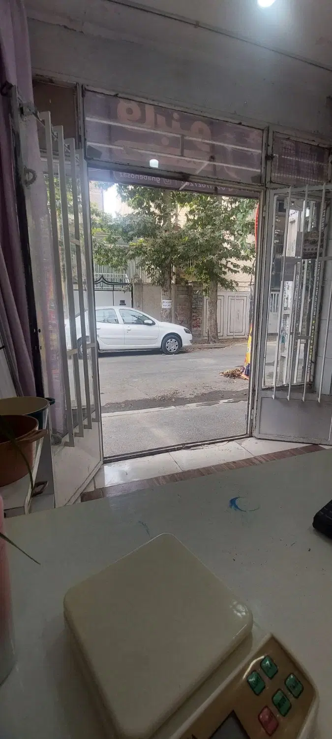 مغازه ۸متری